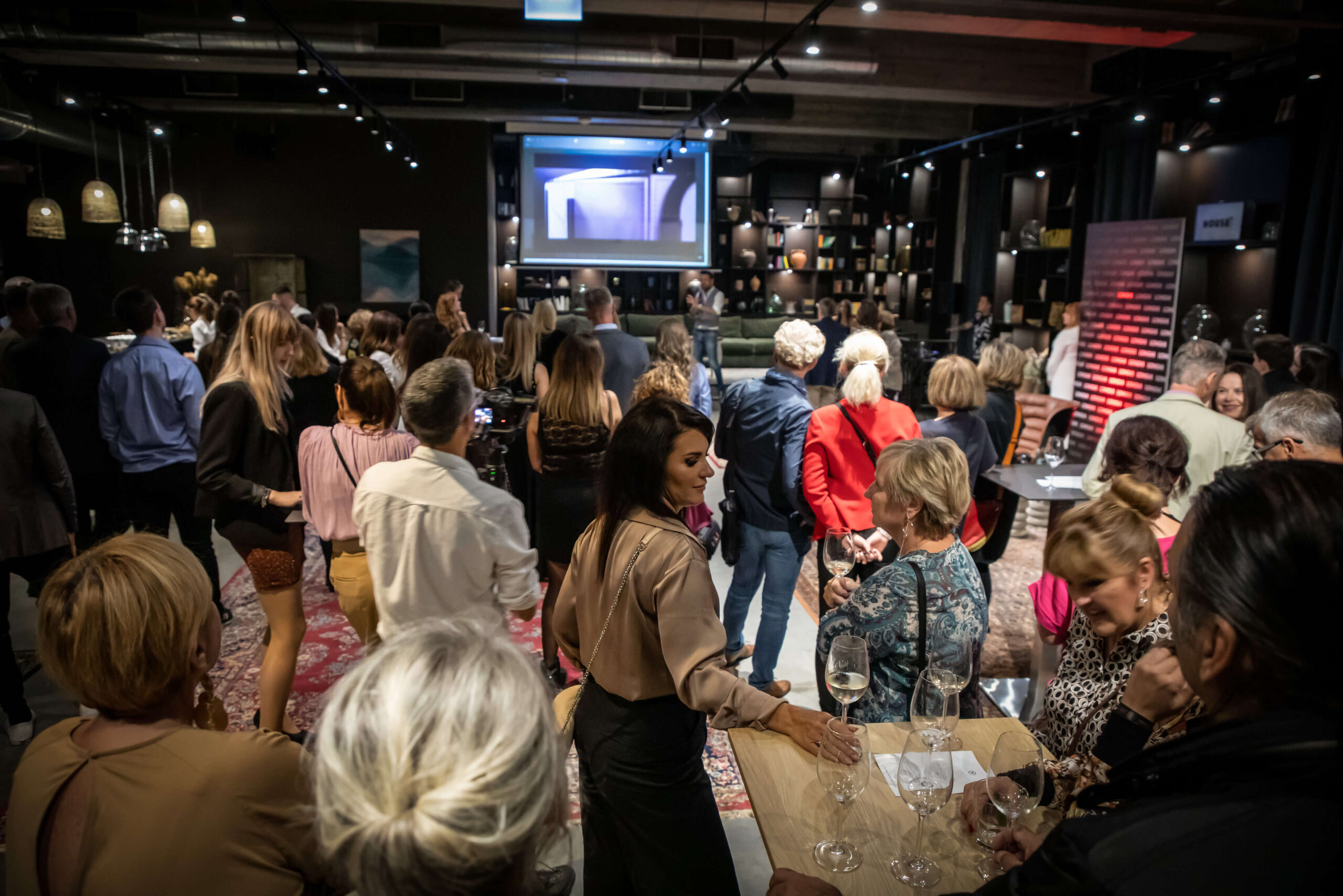 Olasz luxusbútorgyártó – exkluzív hazai bemutatkozó esemény